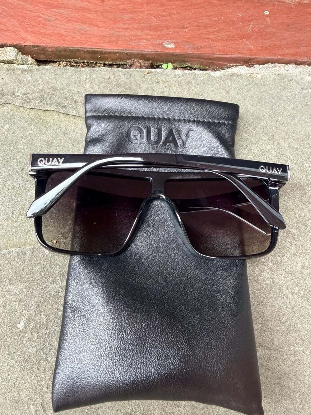 Quay Australia Nightfall Oversized Shield Flat Top Sunglasses - Picture 5 of 6